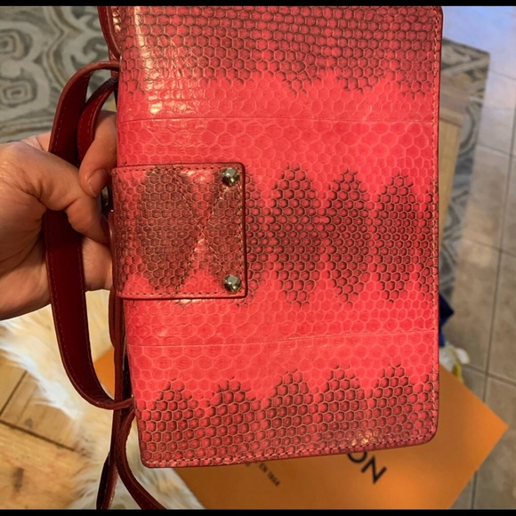 💕Limited Edition Snakeskin Jimmy Choo - Picture 2 of 16